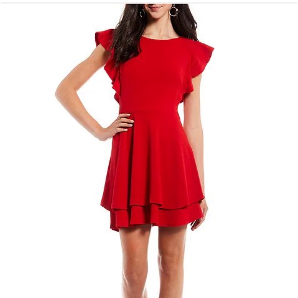 Midnight Doll
Flutter Sleeve Double-Hem Fit & Flare Dress